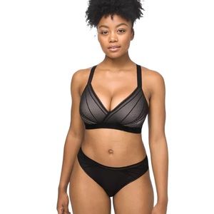 NWOT Lululemon Awake to Lace Sports Bra